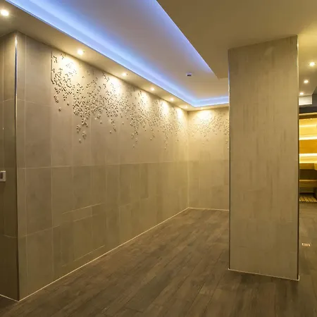 Adrion Apartahotel