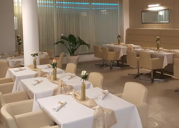 Apartahotel Adrion 4*