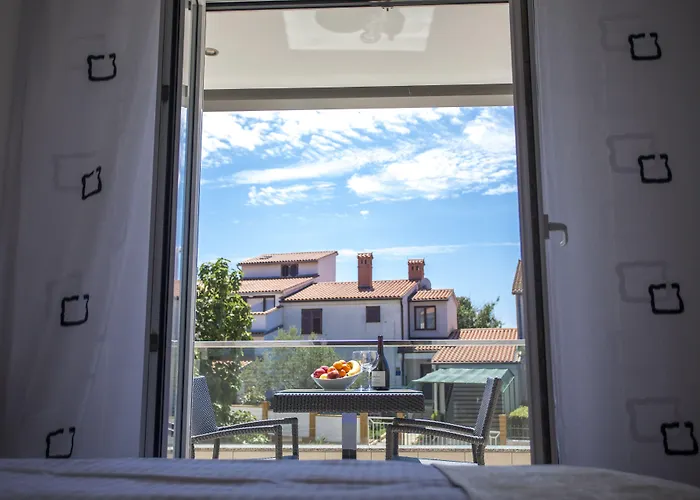 Aparthotel Adrion 4*