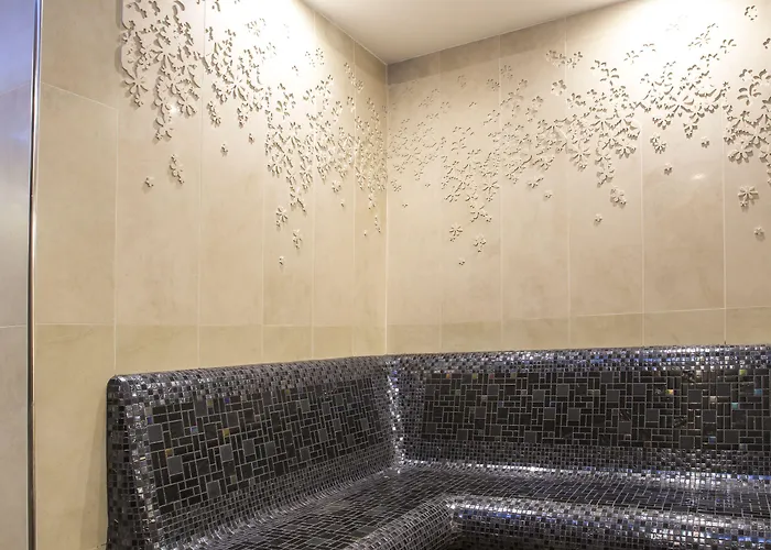 Adrion Aparthotel 4*