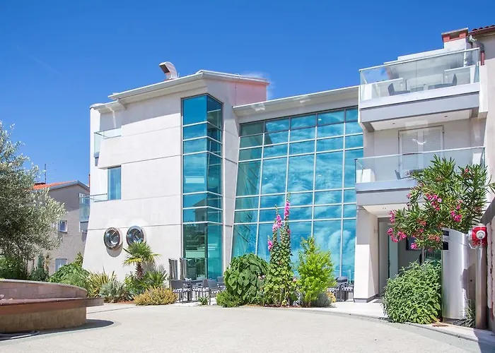 阿德里翁公寓式酒店 普拉