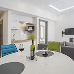 Apartahotel Adrion