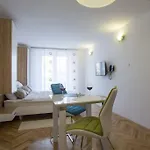 Adrion Apartahotel Pula