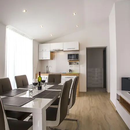Aparthotel Adrion