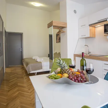 Adrion Aparthotel