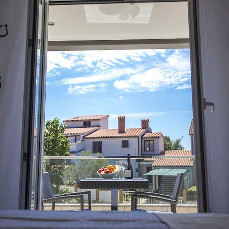 Aparthotel Adrion 4*
