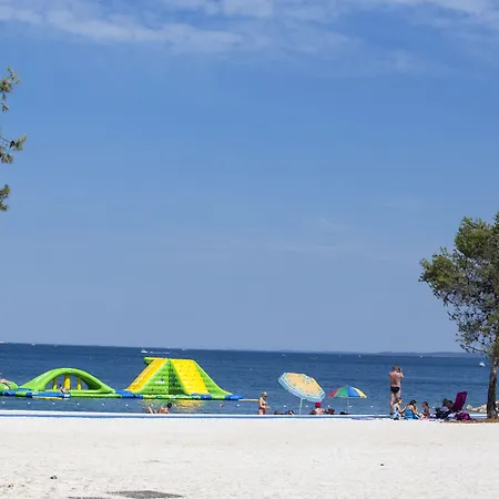 Adrion Aparthotel Pula